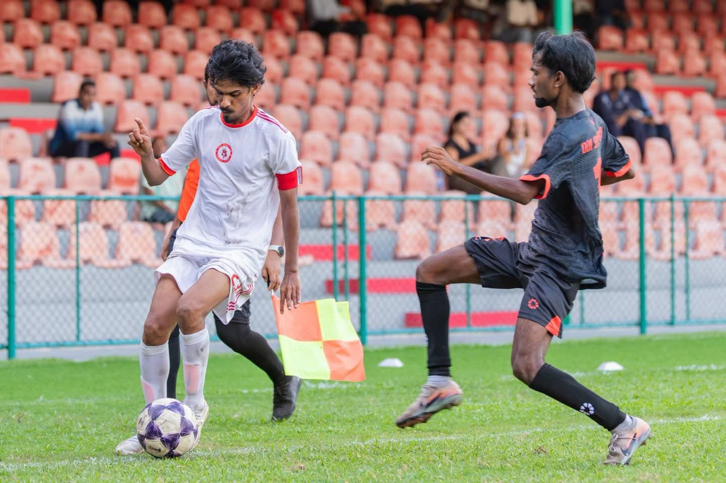 އޮޑި ސްޕޯރޓްސް އިން ބުރު ބަލި ކޮށްފި